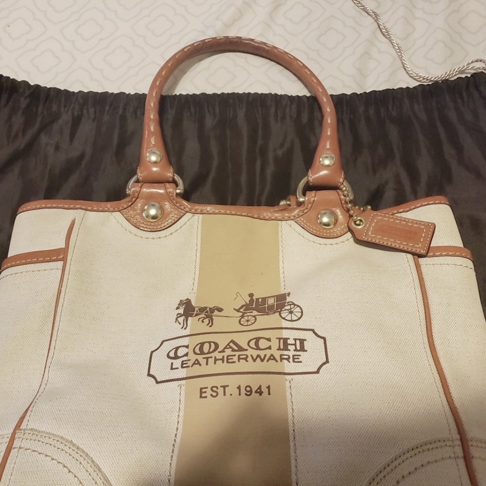 Authentic Coach purse - Picture 2 of 7